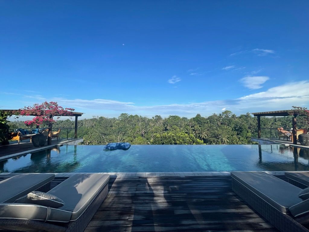 ウブドのビスマ通り沿いのリゾートに宿泊